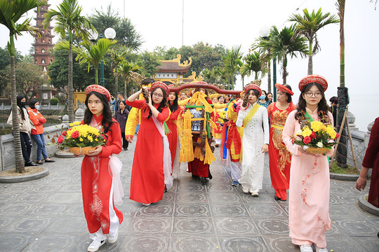 Đặc sắc lễ rước nước ở lễ hội đình làng Yên Phụ