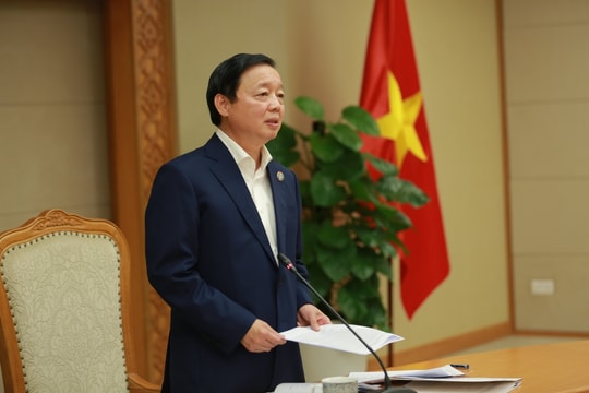 Bỏ sổ hộ khẩu, sổ tạm trú giấy: Duy trì nhân lực để phục vụ người dân