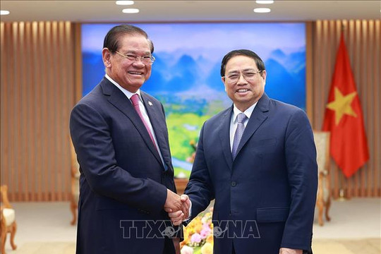 Thủ tướng Phạm Minh Chính tiếp Phó Thủ tướng, Bộ trưởng Bộ Nội vụ Vương quốc Campuchia