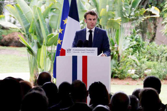 Tổng thống Pháp Emmanuel Macron công du châu Phi: Nỗ lực củng cố sức ảnh hưởng