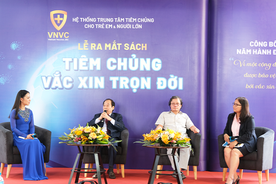 Ra mắt cuốn sách đầu tiên tại Việt Nam về tiêm chủng vắc xin