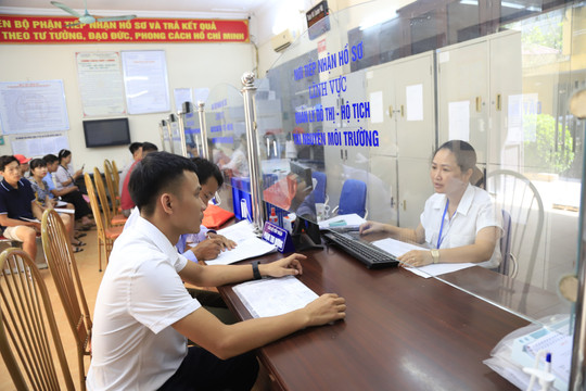Hà Nội: Không yêu cầu cung cấp giấy tờ đã được số hóa khi thực hiện thủ tục hành chính