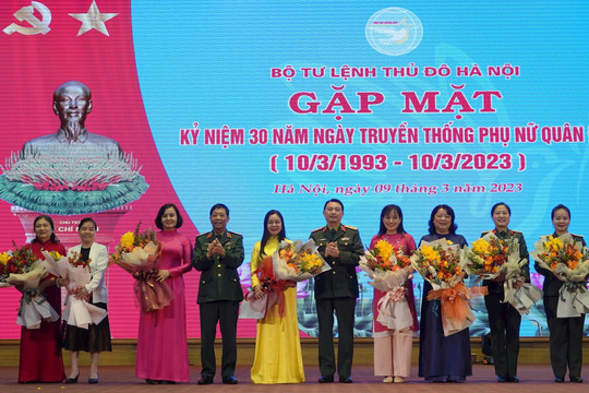 Phụ nữ Bộ Tư lệnh Thủ đô Hà Nội tích cực học tập, lao động sáng tạo