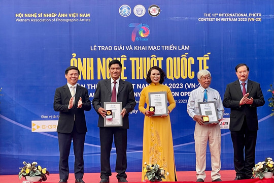 Trao giải và triển lãm cuộc thi Ảnh nghệ thuật quốc tế lần thứ 12 tại Việt Nam