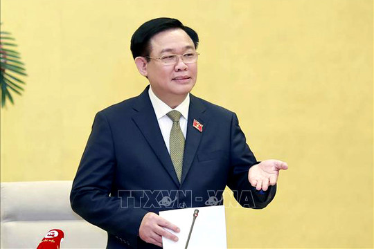 Chủ tịch Quốc hội Vương Đình Huệ tiếp Trưởng các Cơ quan đại diện ngoại giao Việt Nam ở nước ngoài