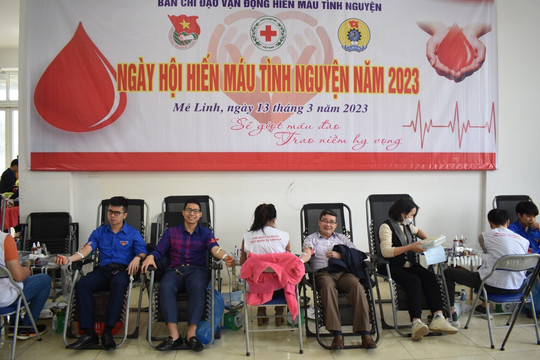 Hơn 500 cán bộ, công chức huyện Mê Linh hiến được 348 đơn vị máu an toàn