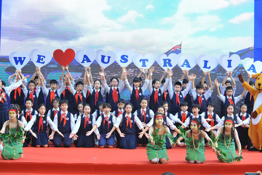 Hơn 1.300 học sinh quận Hoàn Kiếm tham dự ngày hội tiếng Anh
