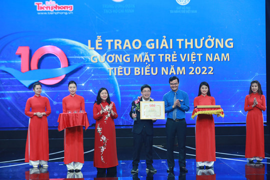 Trao Giải thưởng gương mặt trẻ Việt Nam tiêu biểu năm 2022