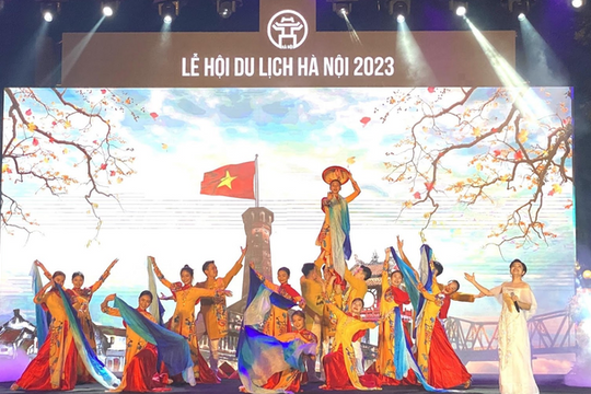 Hà Nội phát triển du lịch gắn vói văn hóa, di sản