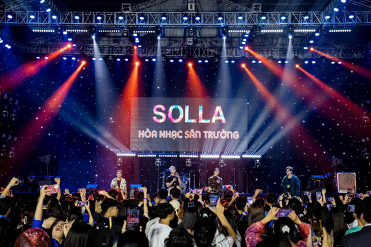 "Solla Music - Hòa nhạc sân trường": “Bữa tiệc” âm nhạc mở màn giàu cảm xúc