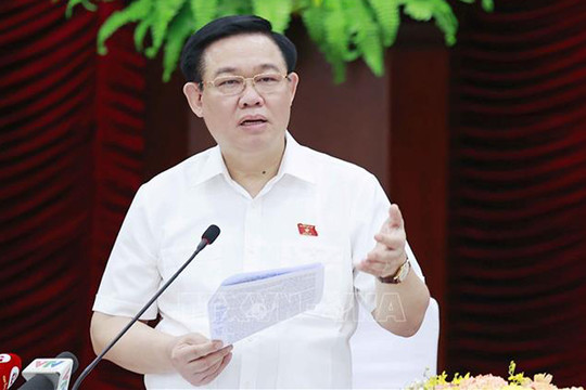 Chủ tịch Quốc hội Vương Đình Huệ làm việc với Ban Thường vụ Tỉnh ủy Bình Thuận