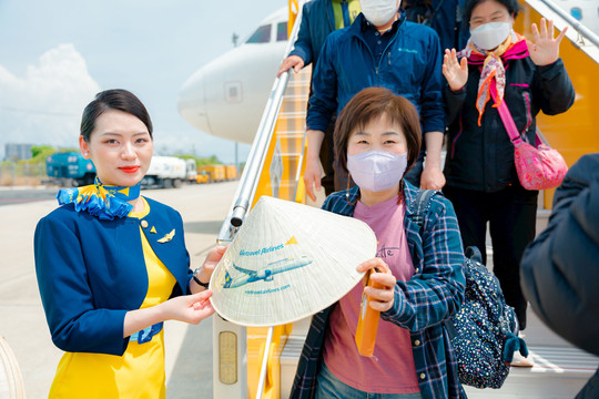 Vietravel Airlines thực hiện 11 chuyến bay đưa khoảng 2.000 khách Hàn Quốc đến Việt Nam