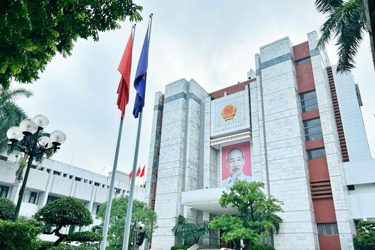 Giao quyền xử phạt vi phạm hành chính cho 6 phó chủ tịch UBND thành phố Hà Nội