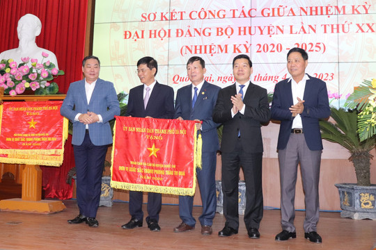 Huyện Quốc Oai sơ kết giữa nhiệm kỳ Đại hội Đảng bộ huyện lần thứ XXIII
