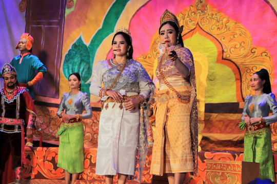 Trao 7 huy chương cho các vở diễn sân khấu dù kê Khmer Nam Bộ
