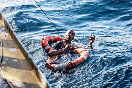 Chìm tàu ở Địa Trung Hải làm nhiều người di cư thiệt mạng và mất tích