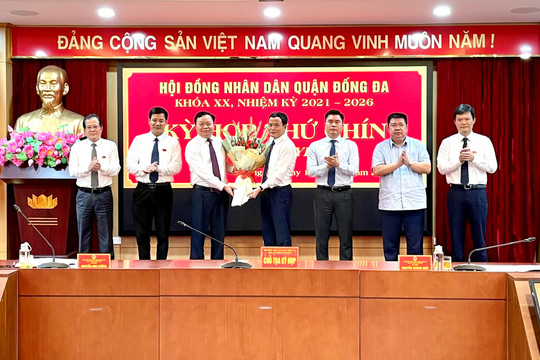 Đồng chí Nguyễn Thanh Tùng giữ chức Phó Chủ tịch UBND quận Đống Đa
