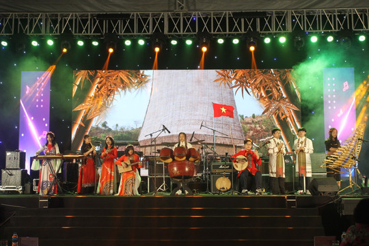 Trường Trung học phổ thông Việt Đức đạt giải Nhất liên hoan ban nhạc học sinh
