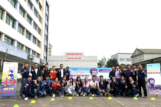 Mondelez Kinh Đô tổ chức huấn luyện lái xe an toàn cho nhân viên bán hàng