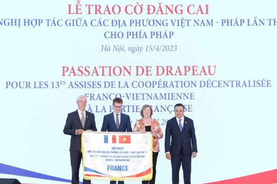Tạo nền tảng vững chắc cho Đối tác chiến lược Việt Nam - Pháp
