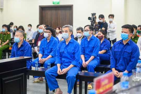 Bắt đầu xét xử vụ án xảy ra tại Bệnh viện Tim Hà Nội