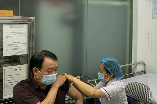 Hà Nội: Phân bổ thêm 17.850 liều vắc xin AstraZeneca cho 30 quận, huyện, thị xã