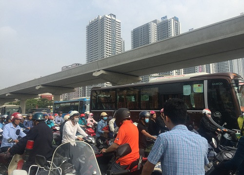 Thí điểm điều chỉnh tổ chức giao thông khu vực nút giao Nguyễn Cơ Thạch - Hồ Tùng Mậu