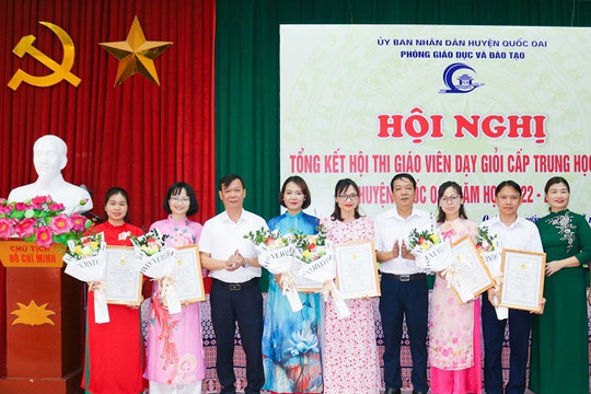 Quốc Oai khen thưởng 41 giáo viên dạy giỏi năm học 2022-2023