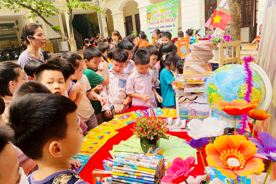 Trường Tiểu học Lê Hồng Phong hưởng ứng Ngày Sách và Văn hóa đọc Việt Nam