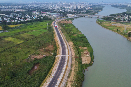 Đà Nẵng: Thông xe tuyến đường 745 tỷ đồng ven sông Cẩm Lệ