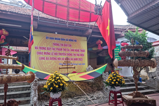 Nhiều hoạt động đặc sắc tại Lễ hội thi thả diều truyền thống làng Bá Dương Nội