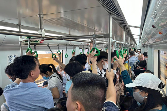Metro Cát Linh - Hà Đông phục vụ hơn 168.000 lượt khách 5 ngày nghỉ lễ