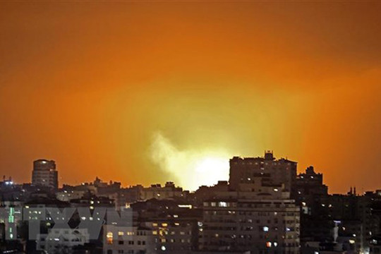 Israel tiến hành không kích Dải Gaza khiến 12 người thiệt mạng
