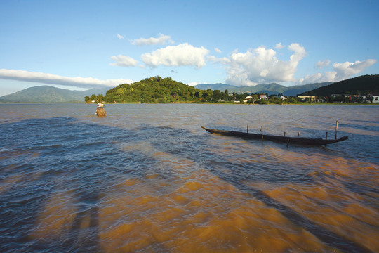 Hồ Lắk - viên ngọc quý giữa đại ngàn Tây Nguyên