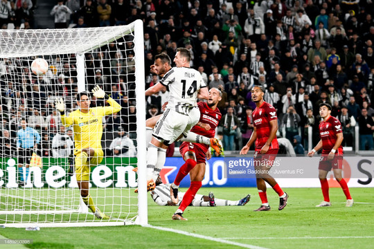 Bán kết lượt đi Europa League: Juventus thoát thua ở phút 90+7
