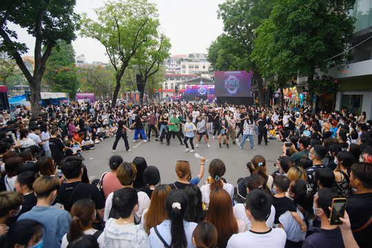Trải nghiệm âm nhạc Hàn Quốc tại Hà Nội với lễ hội K-pop Lovers Festival 2023
