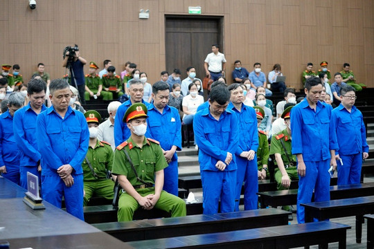 Nguyên Chủ tịch UBND tỉnh Bình Thuận Nguyễn Ngọc Hai lĩnh án 5 năm tù