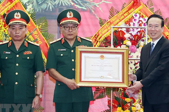 Chủ tịch nước Võ Văn Thưởng trao Huân chương Chiến công hạng Nhất tặng Tổng cục II