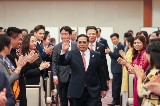 Thủ tướng Phạm Minh Chính gặp gỡ cộng đồng người Việt Nam tại Nhật Bản