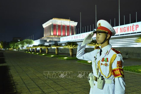 Tạm ngừng tổ chức lễ viếng tại Lăng Chủ tịch Hồ Chí Minh từ ngày 12-6 đến hết 14-8