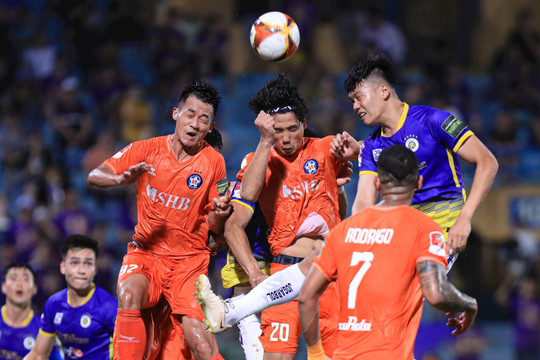 Hà Nội FC đánh rơi điểm trước đội chót bảng SHB Đà Nẵng
