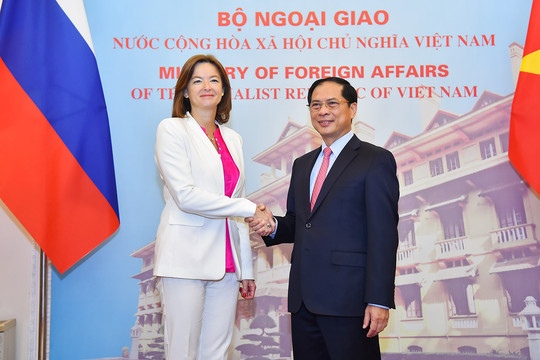 Việt Nam khuyến khích doanh nghiệp Slovenia đầu tư vào vận tải biển, logistic, quản lý nước