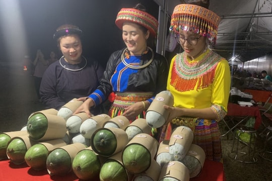 Nức lòng bí xanh thơm Ba Bể