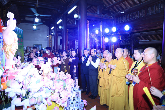 Long trọng tổ chức Đại lễ Phật đản 2023 tại chùa Trấn Quốc