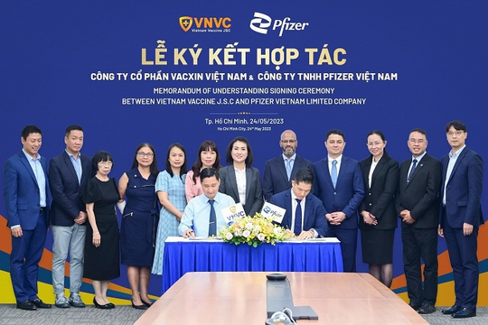 Pfizer Việt Nam ký kết Biên bản ghi nhớ với Công ty cổ phần Vắc xin Việt Nam