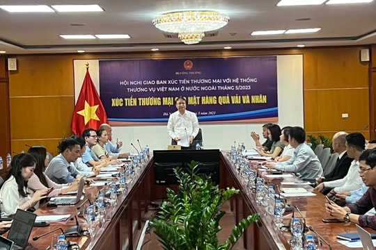 Đẩy mạnh tiêu thụ trái vải, nhãn vào vụ