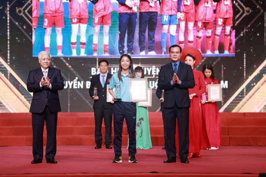 Tôn vinh 16 tập thể, cá nhân trong chương trình Vinh quang Việt Nam năm 2023