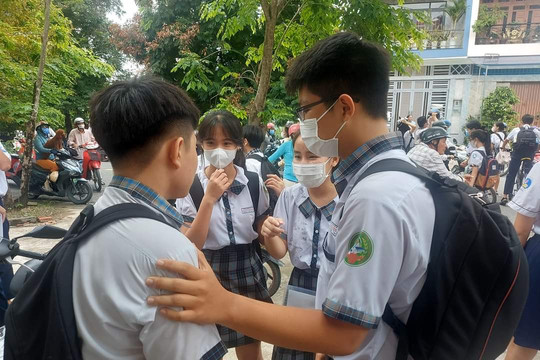 Thành phố Hồ Chí Minh: Có 5 thí sinh vi phạm quy chế trong ngày đầu thi vào lớp 10