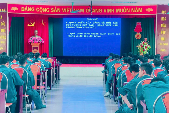 Huyện Thanh Trì:  286 dân quân binh chủng pháo binh, hóa học tham gia huấn luyện năm 2023