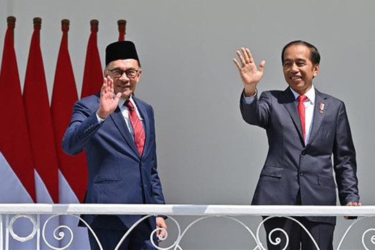 Tổng thống Indonesia thăm Malaysia nhằm tăng cường mối quan hệ truyền thống